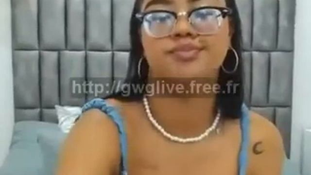 Girls With Glasses #glasses #myopia #hyperopia #thickglasses