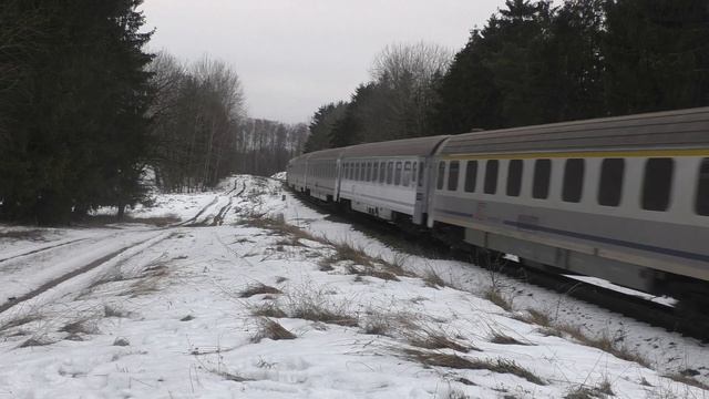 Тепловоз SU160-010 возле Литовской границы / Diesel locomotive SU160-010 near the Lithuanian border смотреть онлайн