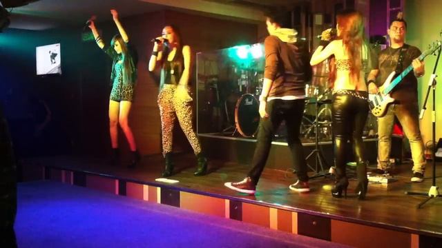 Metro Band-Shots смотреть онлайн