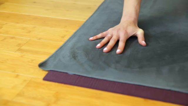 Manduka eQua Yoga Hand Towel | SwimOutlet.com смотреть онлайн