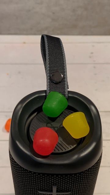 TRIBIT StormBox 2 Bass Test with Dots! 😮🤯😱 смотреть онлайн