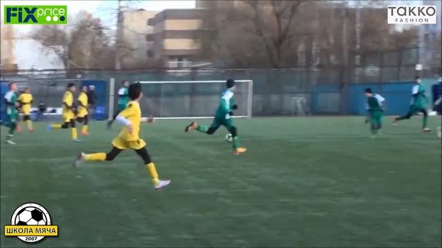 31.10.2015 "ДЮСШ-2-Дина" - "Школа Мяча" команды 2002 г.р. (гол) смотреть онлайн