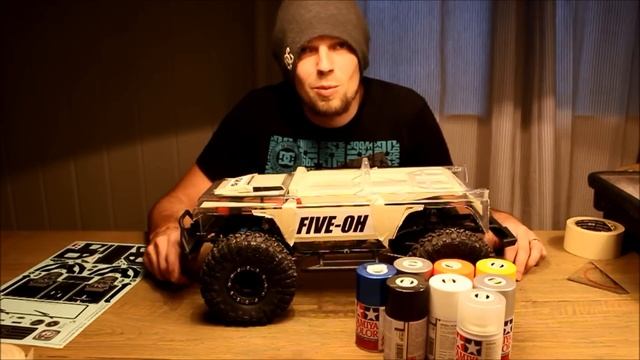 Axial SCX10 Dingo - Police Offroader - Custom Painting Tutorial смотреть онлайн