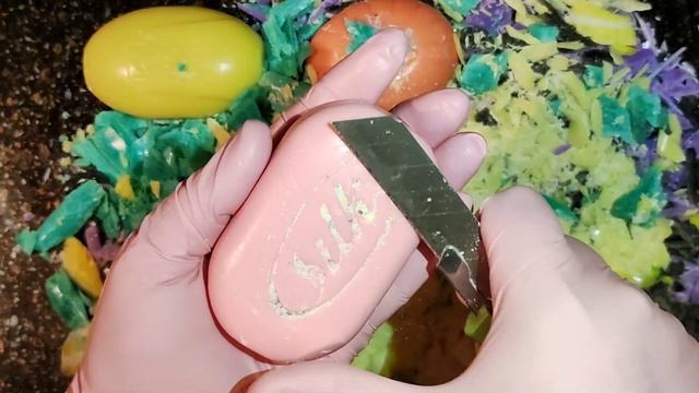 Резка сухого мыло🔪🧼🌈 Cutting dry soap 💛 смотреть онлайн