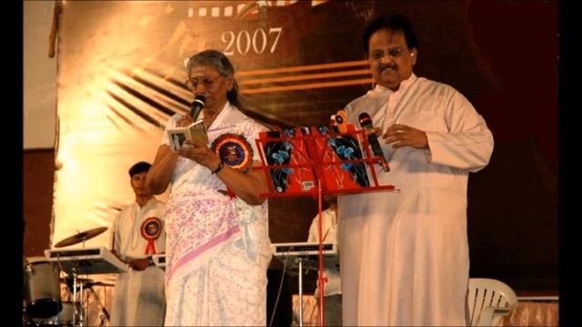 Koovura Kuyilu - High Quality Digital Audio - கூவுற குயிலு - Solaiyamma смотреть онлайн