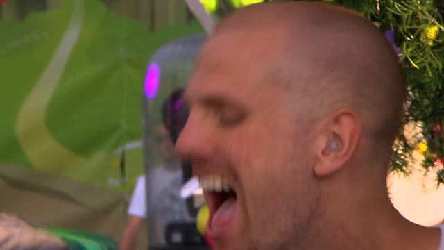 "Give Into The Night/Tomorrow" Tomorrowlands 2010 anthem смотреть онлайн