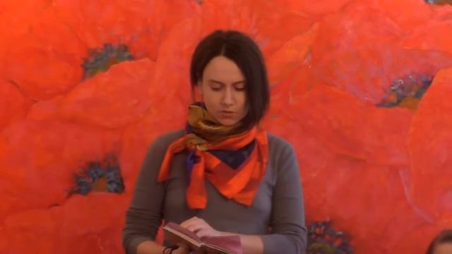 Свои стихи читает Катя Белова смотреть онлайн