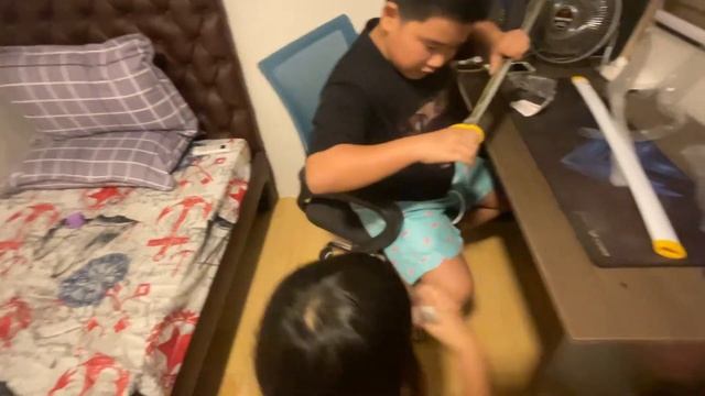 Unboxing Demon Slayer Sword - Zenitsu Agatsuma's Katana by Liam Lee смотреть онлайн