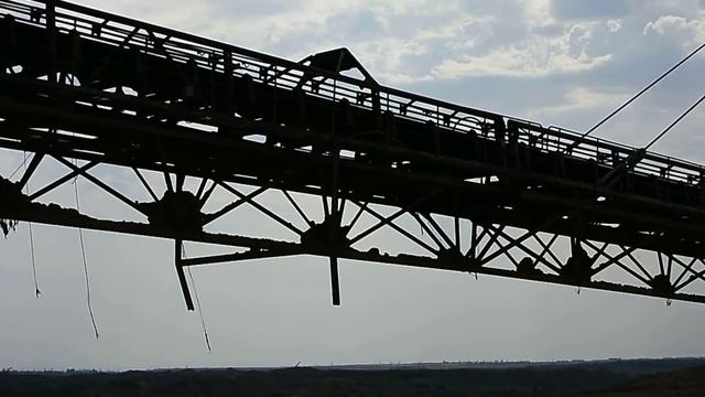 Giant machines. The work of the spreader. смотреть онлайн