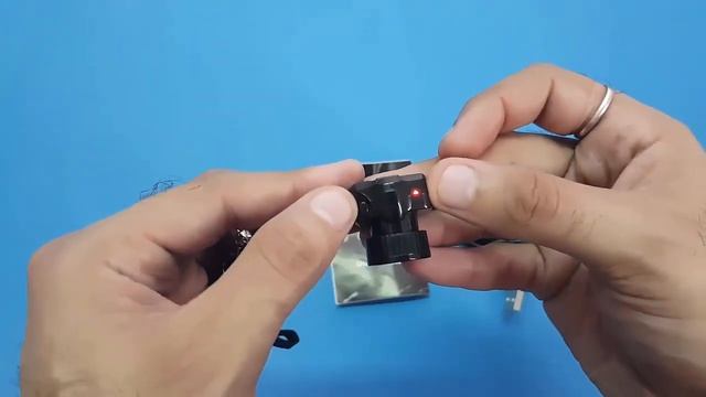 World's Smallest Digital Camera? For only Rs. 300 смотреть онлайн