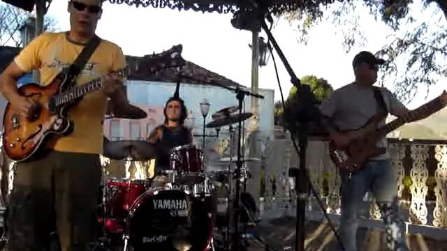 Os Acustrônicos (One in seven/Soulive) смотреть онлайн