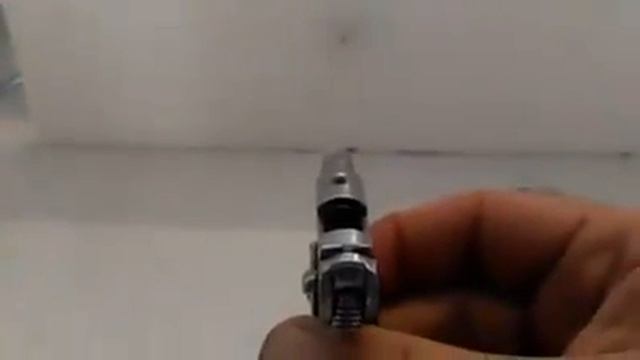WORLD'S SMALLEST GUN смотреть онлайн