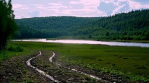 13-летняя Маша постоянно бегала в туалет. А отчим странно улыбался. Мама поняла причину и онемела..