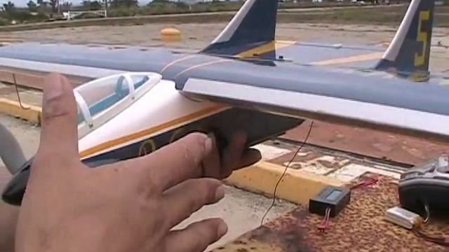 SIG Wander Blue Angel RC Plane Part 1 смотреть онлайн