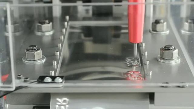 Máquina de marcado micropunto con argador placas Automator смотреть онлайн