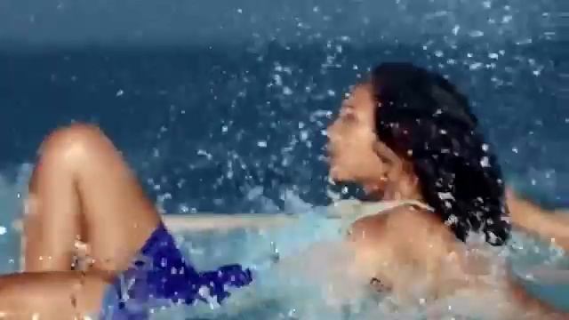 Beyoncé as Mrs Carter in H&M Standing On The Sun HD 1080p смотреть онлайн