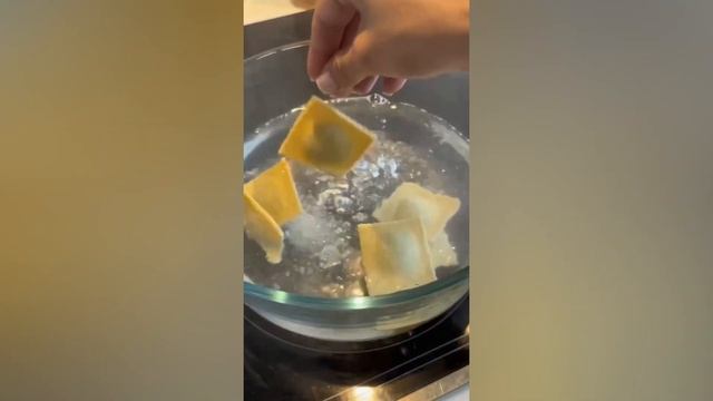 Паста с соусом песто