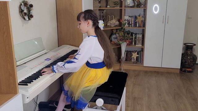 Макукіна Діана 2 клас 9 років. Melody Bober "Midnight Rhapsody" смотреть онлайн