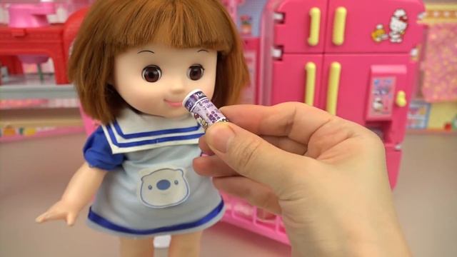 Baby doll juice cart and Hello Kitty car toys play смотреть онлайн