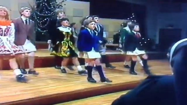 John Goodwin World Champions Inis Ealga Irish Dancing School RTE TV (hornpipe) Trom agus Eadrom RTE смотреть онлайн