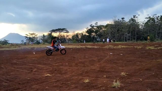 Abang AL belajar motor mini lenka 50 cc 2 tak смотреть онлайн