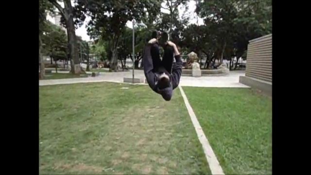 PARKOUR - Practica de Front Flip de Pedro смотреть онлайн