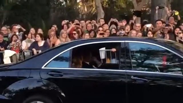 Tom Hanks and Rita Wilson arrive at the 2014 Golden Globes смотреть онлайн