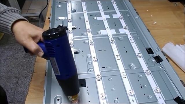 Come sostituire le barre led su TV LG 42LB570V смотреть онлайн