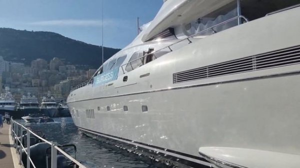 💯Mangusta 165 is a large sporty yacht 💯