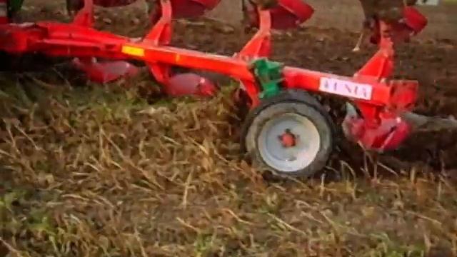 Orka 2010 New Holland TD90 i Ibis 4+ смотреть онлайн