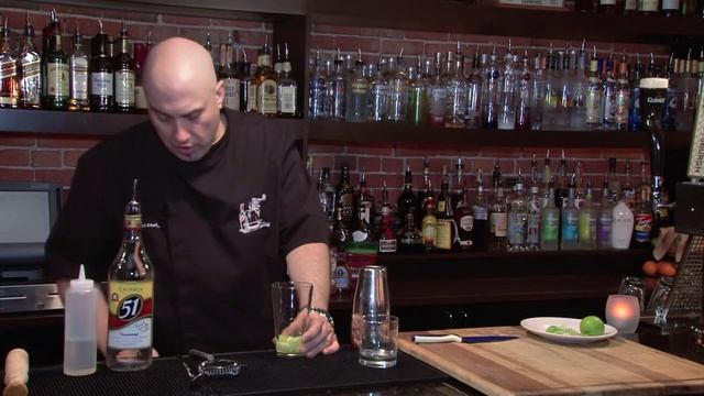 How to Make a Brazilian Lime Drink : Cocktails & Mixology смотреть онлайн