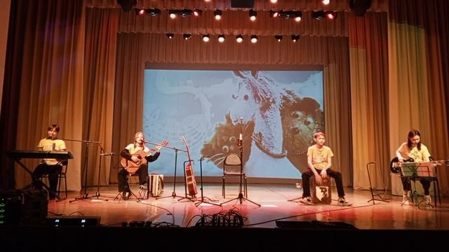 Анс. "Дети синего фламинго" "Большой секрет" (С. Никитин, Ю. Мориц) смотреть онлайн