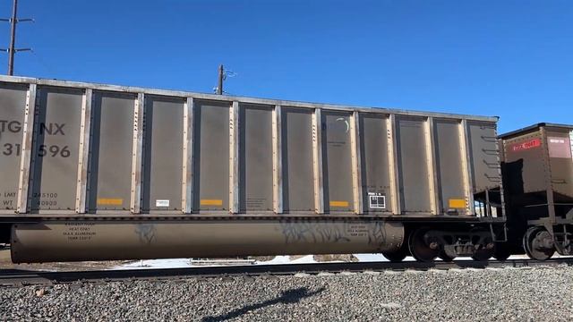 An Amazing Feat! 16000 TONS of Coal Climb the 2.6% Palmer Grade! Truly Remarkable! смотреть онлайн