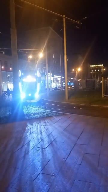 71-911ЕМ "Львёнок" на остановке: Метро Сокол|| Московский трамвай смотреть онлайн