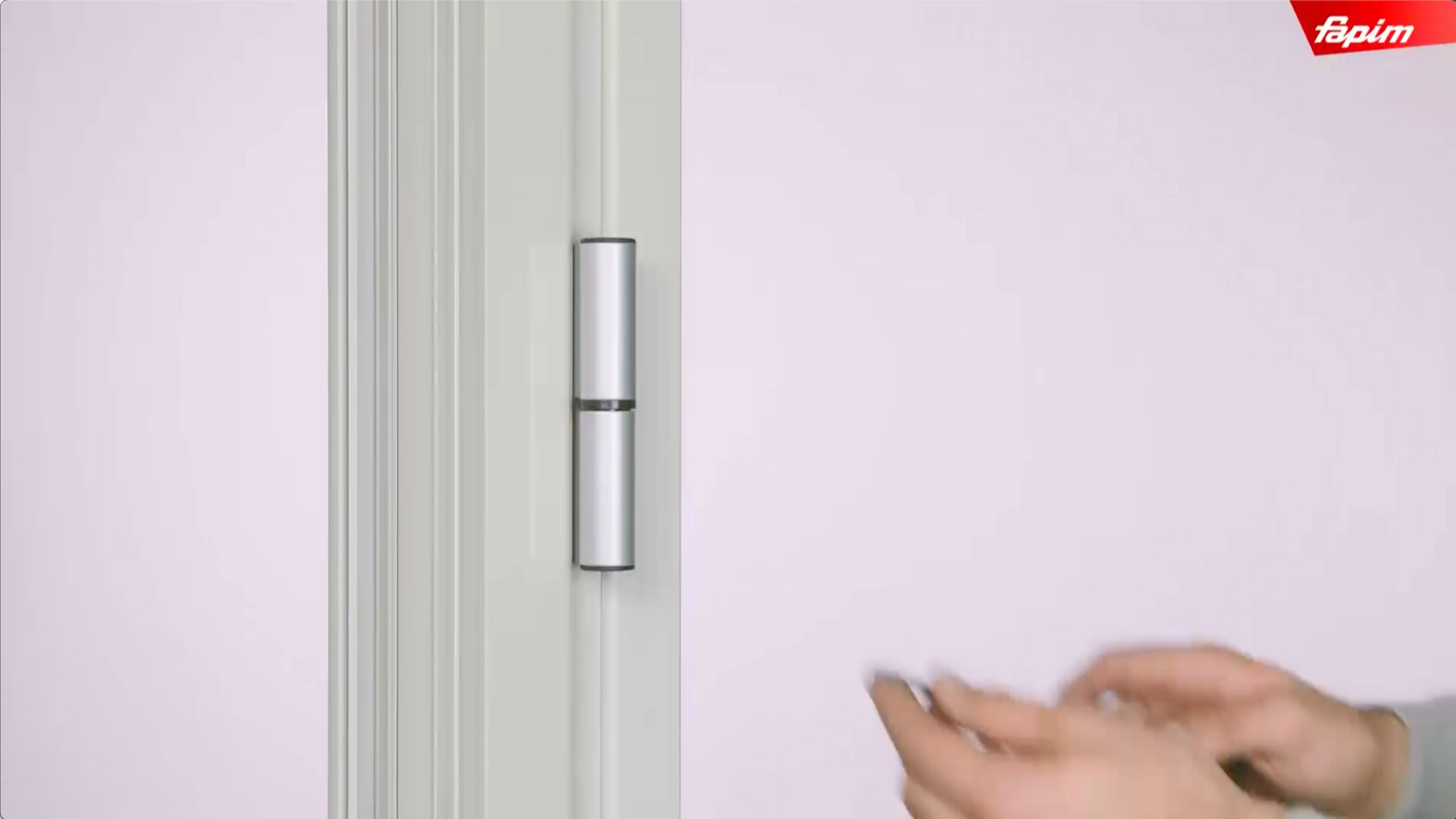 EN_Monza-2wings_LR_V_MON_02_01_11-18