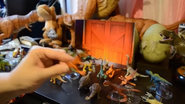 Parents and Collectors Guide to Jurassic World Fallen Kingdom Mini Action Dino Comparison смотреть онлайн