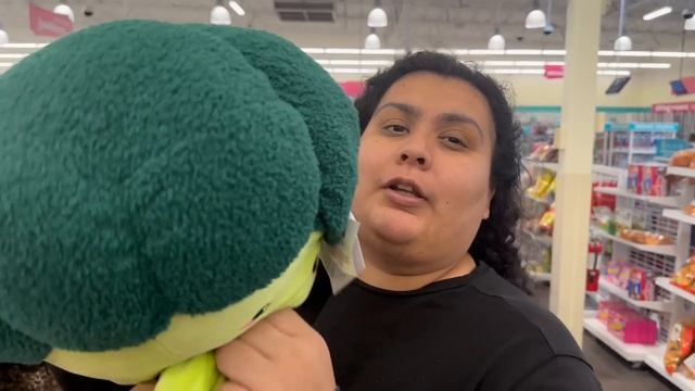 Shopping with me and the govea sister vlog (funny ) смотреть онлайн