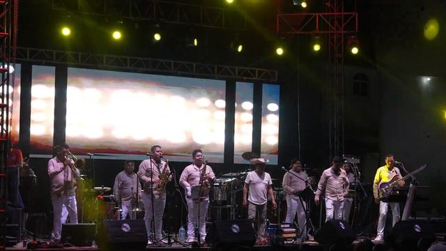 Los moros, Los tres golpes, Los doce pares de Francia · Chema y Su Grupo Talento de Pueblo смотреть онлайн