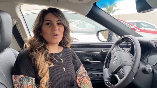 Samantha's 3 favorite features on the ES Hybrid смотреть онлайн