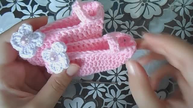 Простые сандали для новорожденного. МК Марьюшка смотреть онлайн