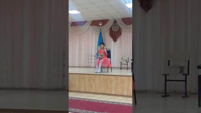 Девочка классно играет на кобызе смотреть онлайн