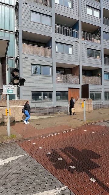 Hackney: Northwold Road, Plessey Automation Mellor Traffic Lights Toucan Crossing смотреть онлайн