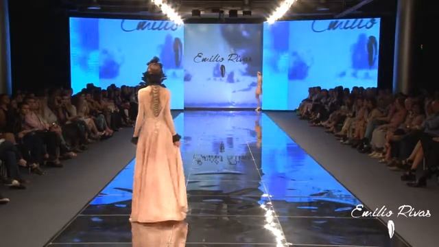 LA REVOLUCION DE LAS ALMAS -EMILIO RIVAS houte couture - Argentina Fashion Week otoño/invierno2016 смотреть онлайн
