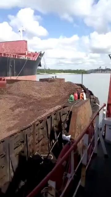 Iron Ore Low grade Mid sea loading by Barge. SUBSCRIBE CHANNEL FOR Indl Videos смотреть онлайн