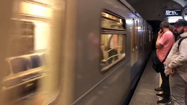 81-760/761 Ока На станции Марксистская смотреть онлайн