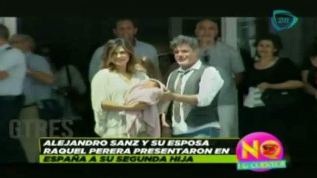 Alejandro Sanz y Raquel Perera presentan en España a su hija смотреть онлайн