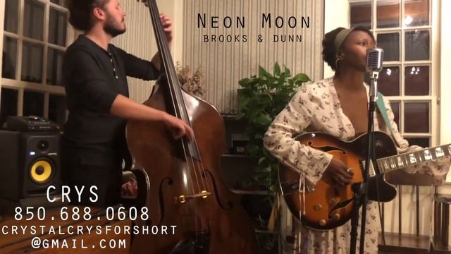 Neon Moon - CRYS смотреть онлайн