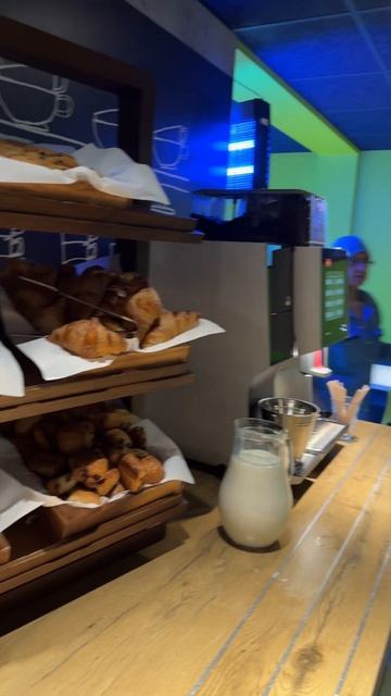 Breakfast in Ibis Budget Hotel |London| East London| 2023 смотреть онлайн