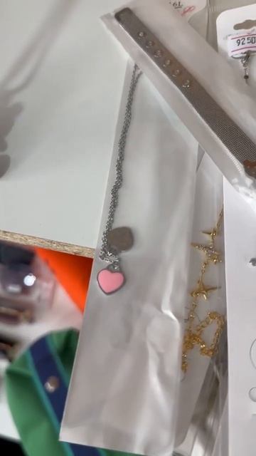 БИЖУТЕРИЯ смотреть онлайн