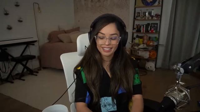 Valkyrae Talks About Her Sexuality смотреть онлайн
